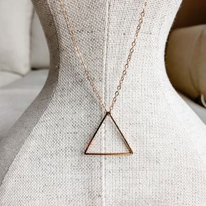 ⭐️Triangle Necklace